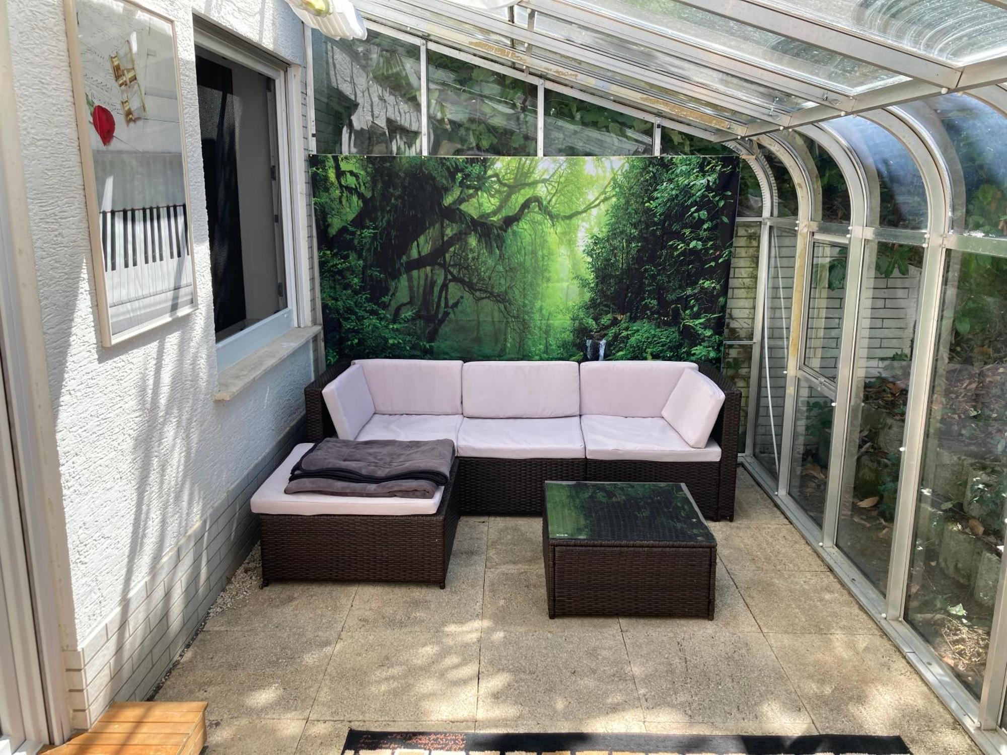 Amselweg Am Waldrand Gelegen Netflix Eigener Carport Uvm Apartment Taunusstein Exterior photo